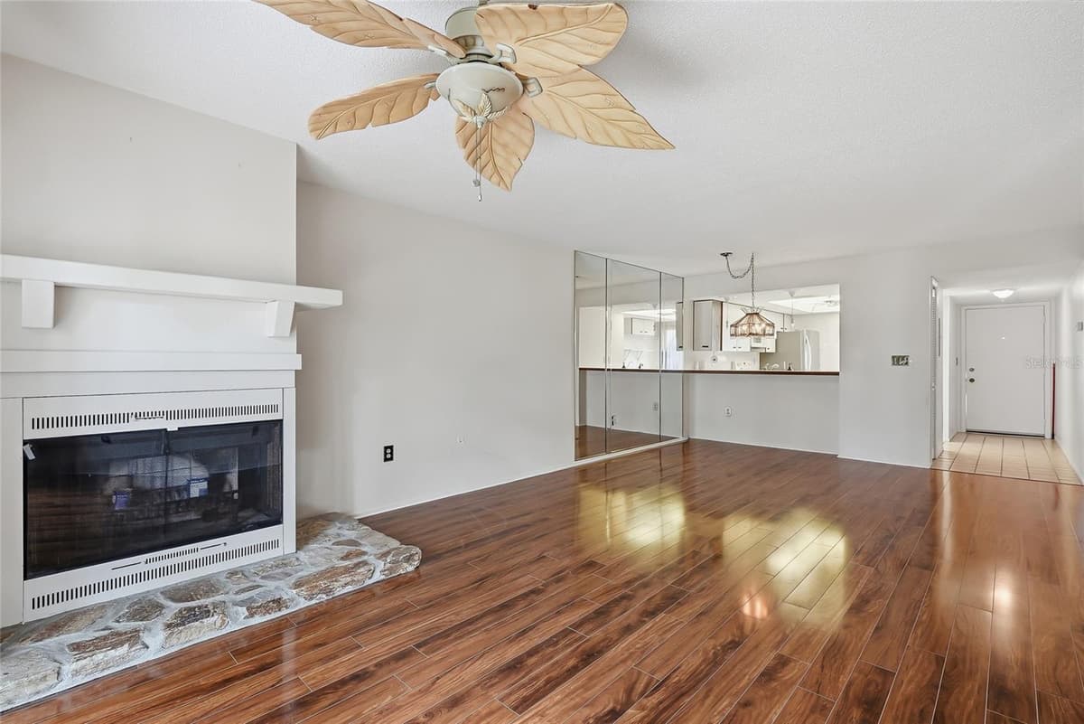 205 MARTHA LANE — photo 9 of 40