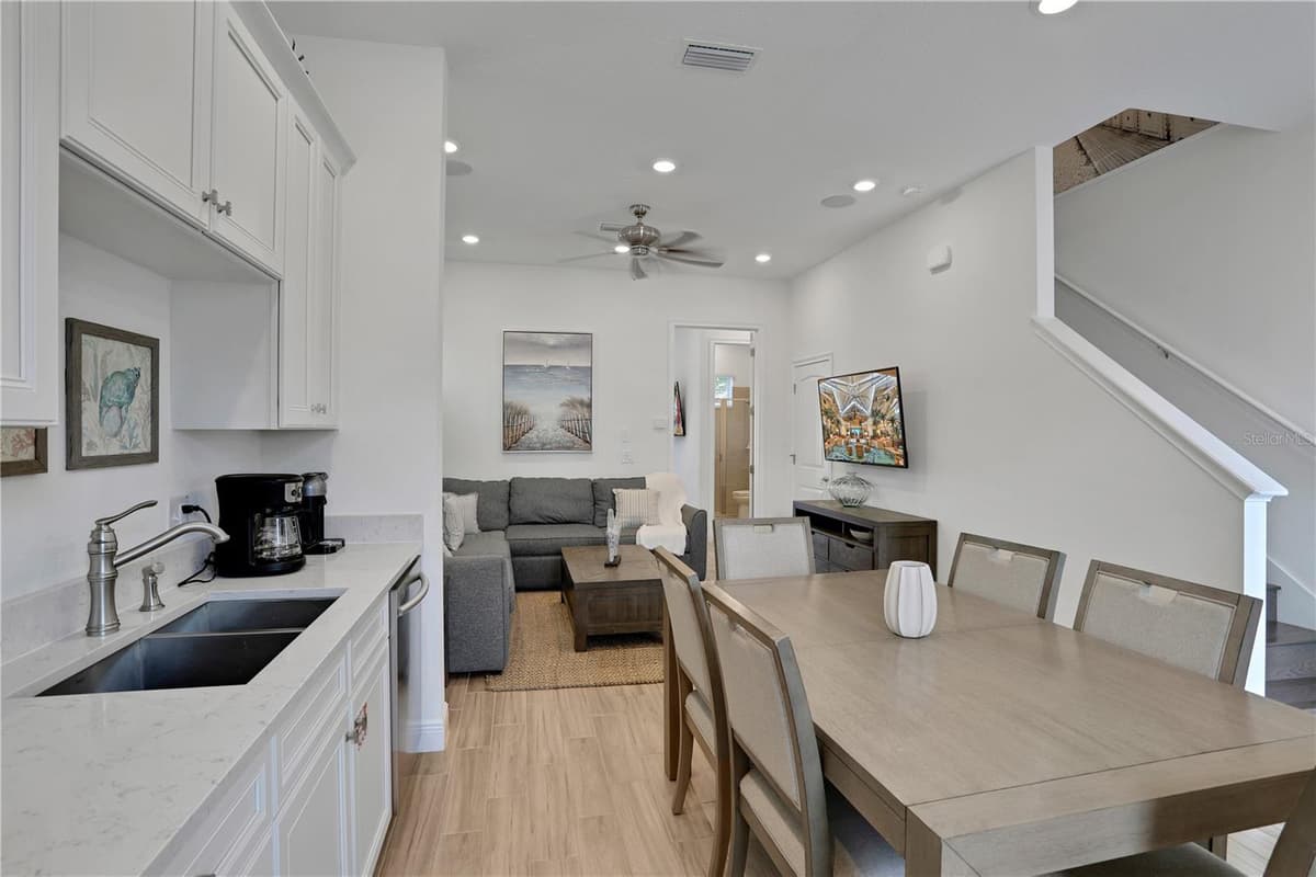 8061 LOST SHAKER LANE — photo 4 of 62