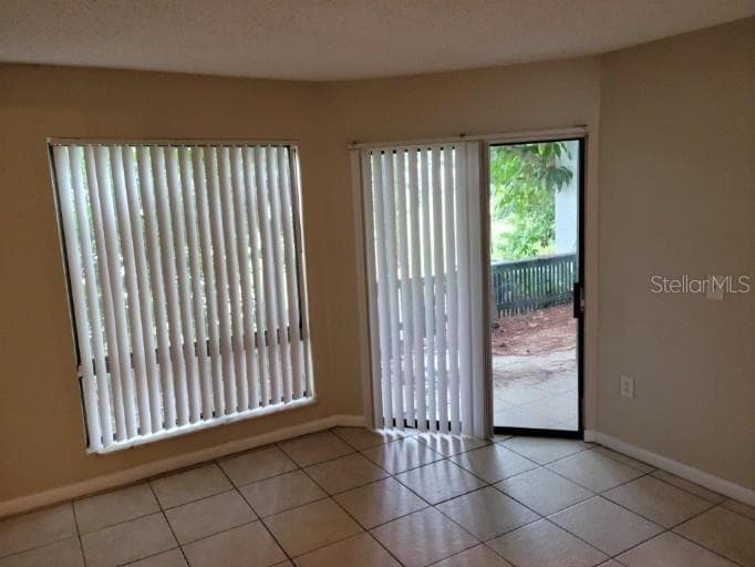4322 LAKEWAY DRIVE — photo 11 of 18
