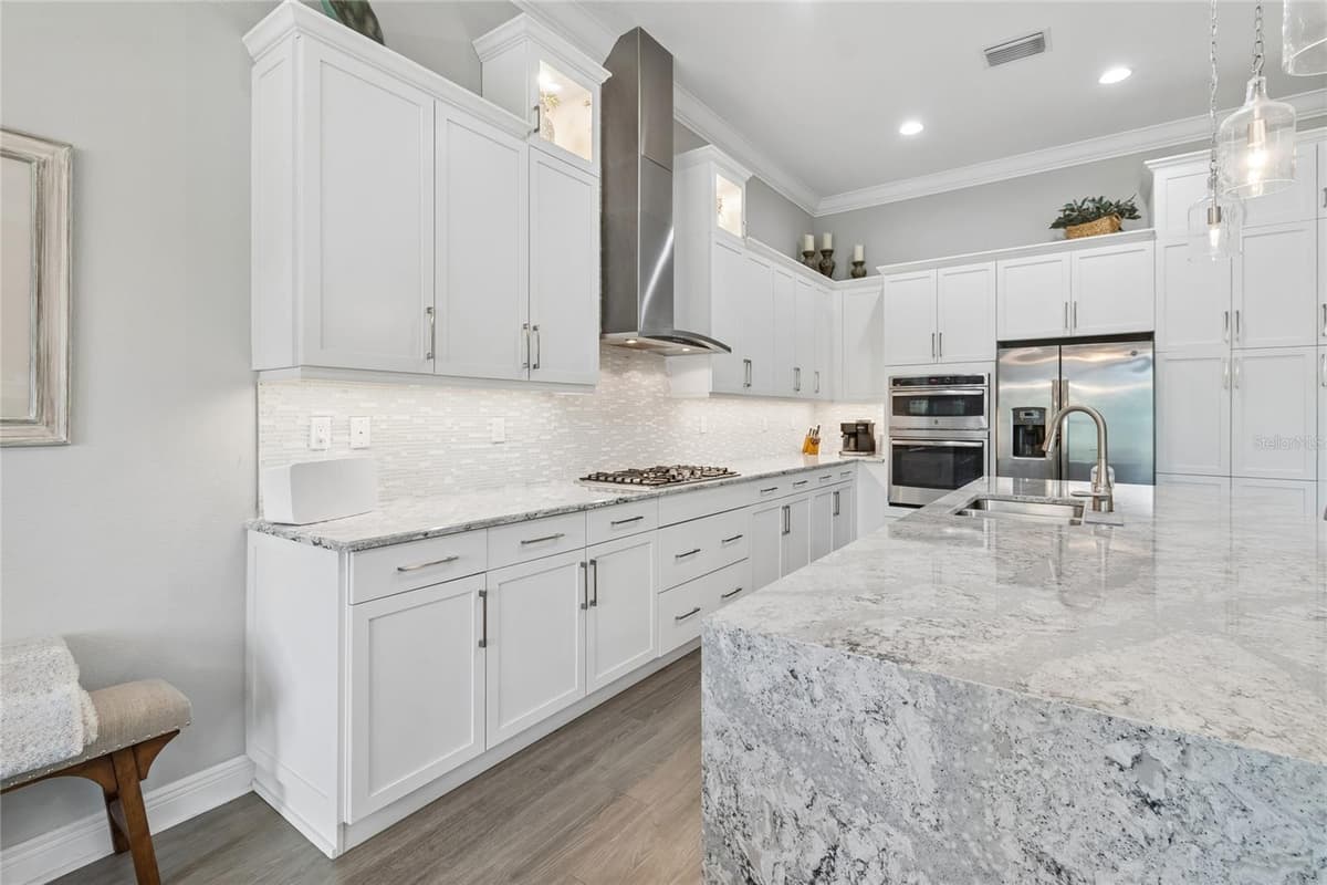 9005 BERNINI PLACE — photo 13 of 92