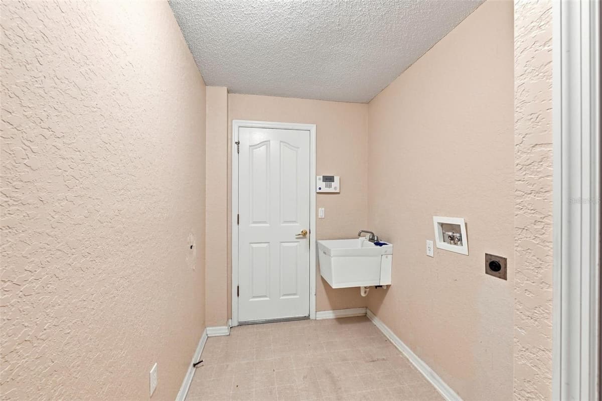 11048 RED COACH STREET — photo 23 of 30