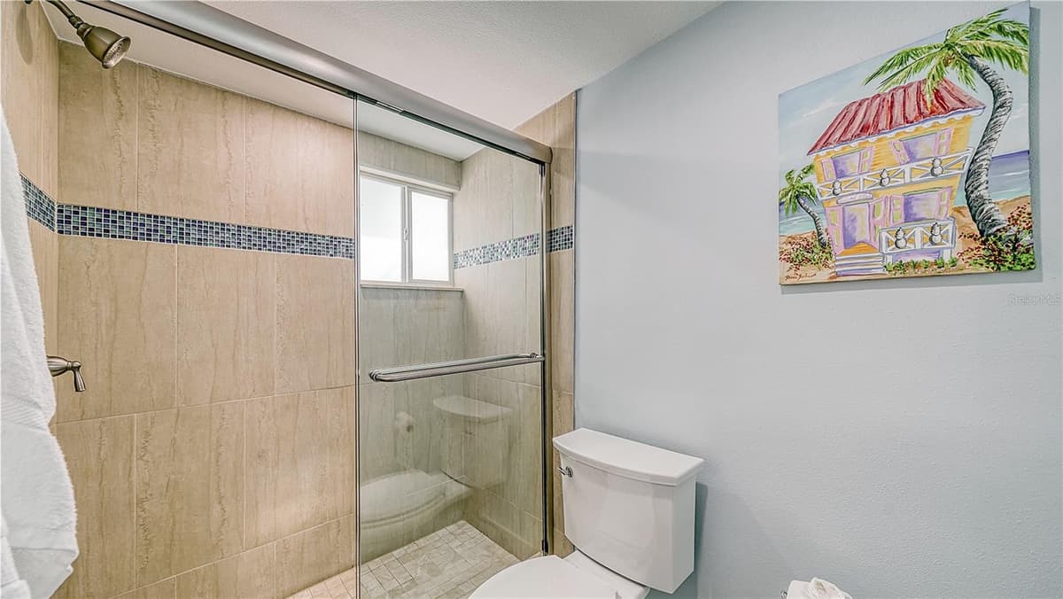 104 AVENIDA VENECCIA — photo 31 of 51