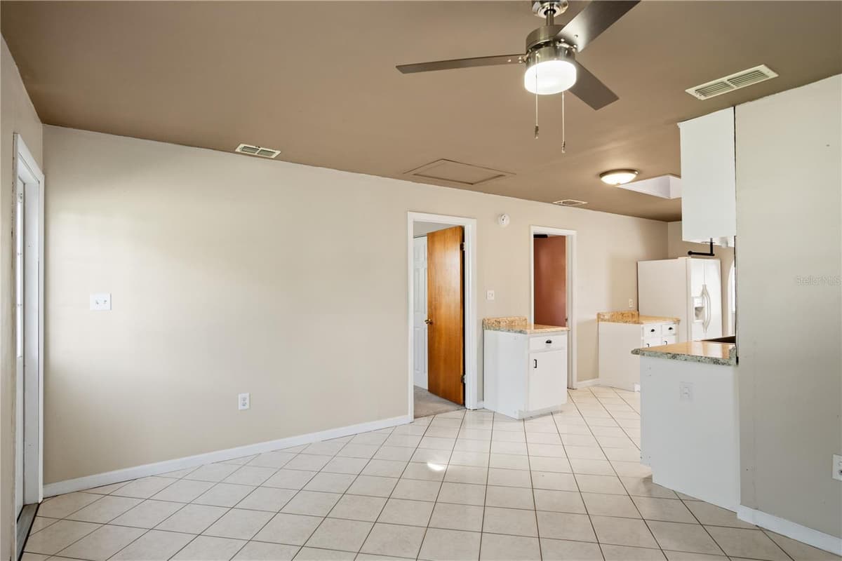 805 CENTER STREET — photo 23 of 31