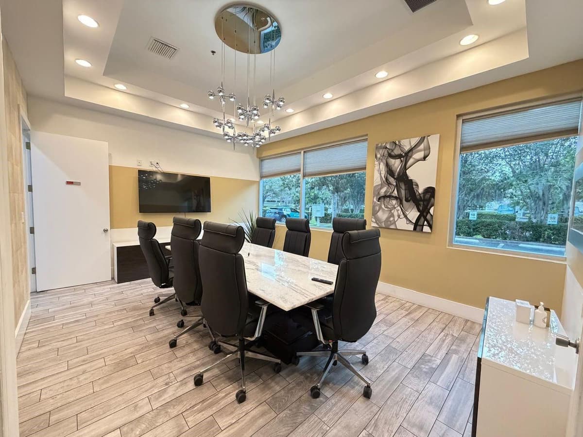 7901 KINGSPOINTE PARKWAY — photo 5 of 16