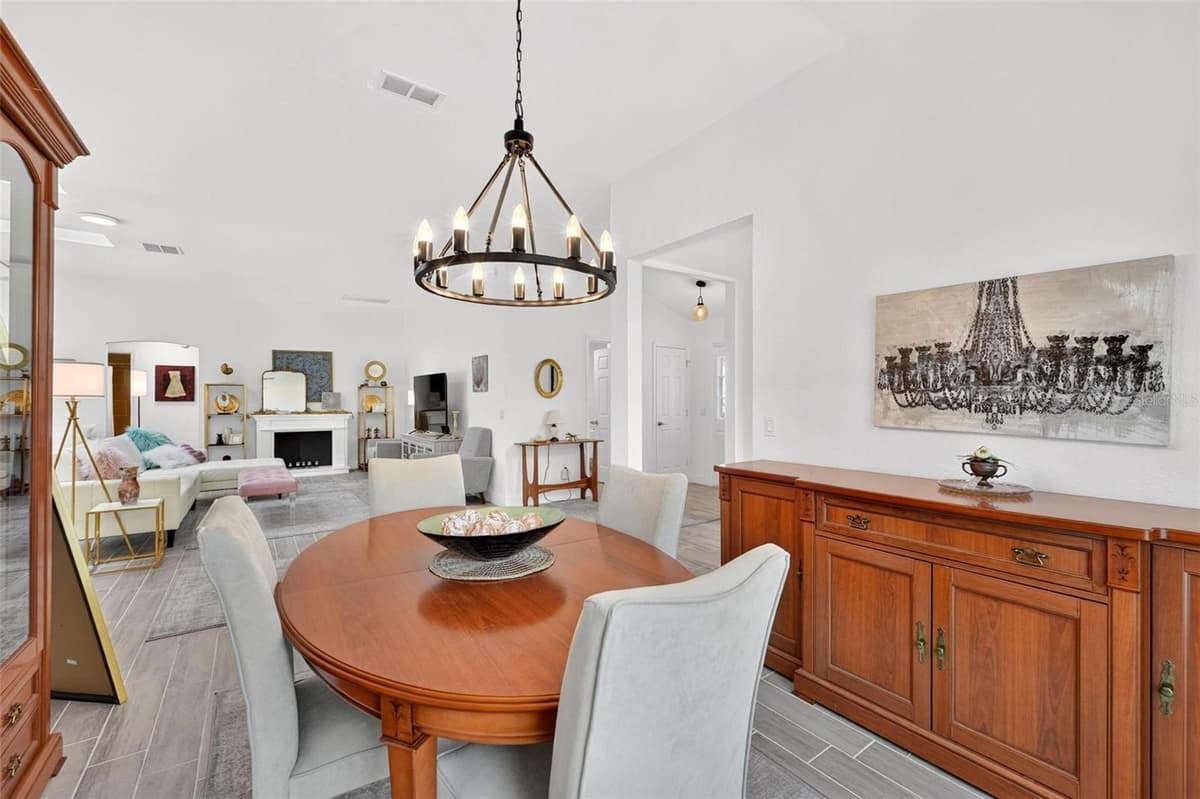 1511 LAVACA LANE — photo 36 of 62