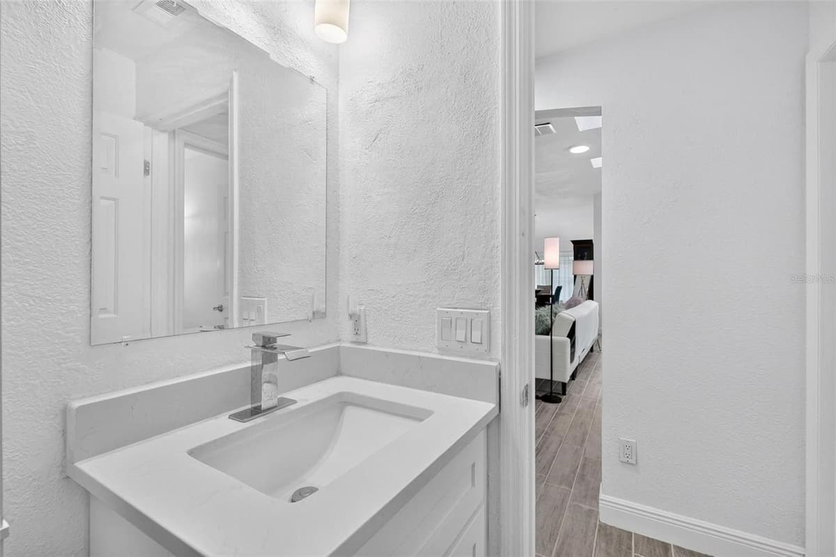 1511 LAVACA LANE — photo 50 of 62