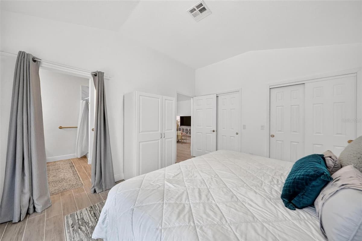 1511 LAVACA LANE — photo 39 of 62
