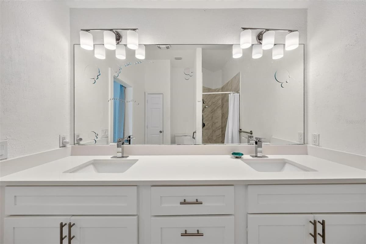 1511 LAVACA LANE — photo 42 of 62
