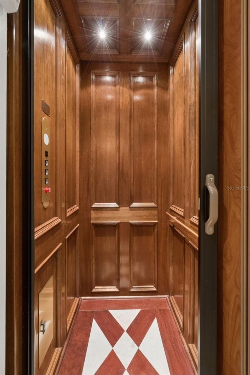 2961 LAKEVIEW DRIVE — photo 45 of 100