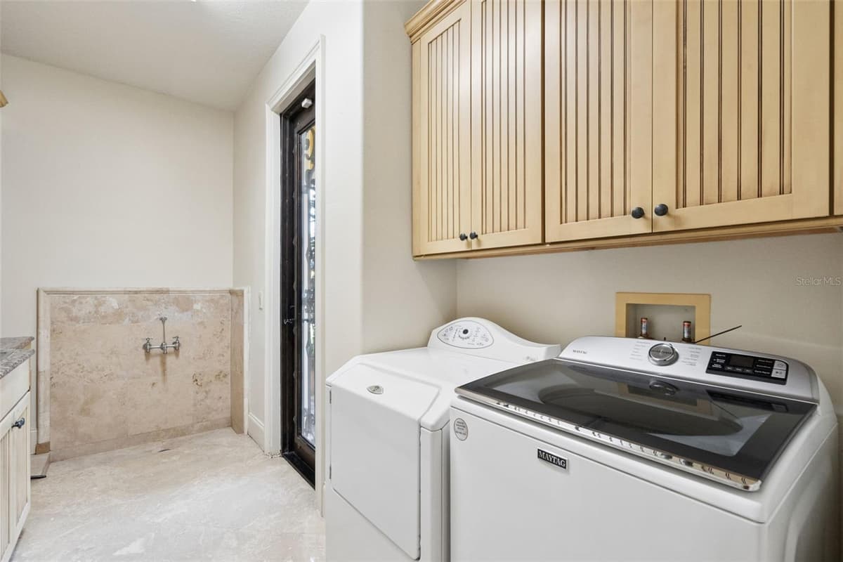 2961 LAKEVIEW DRIVE — photo 81 of 100
