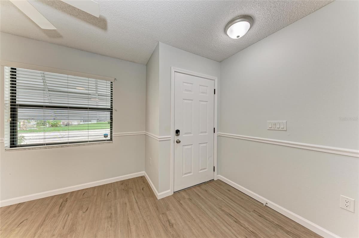 5506 82ND AVENUE DRIVE — photo 6 of 43