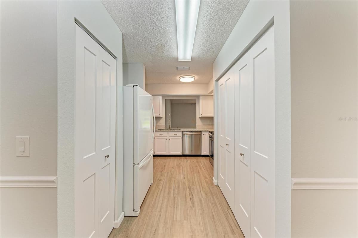 5506 82ND AVENUE DRIVE — photo 14 of 43