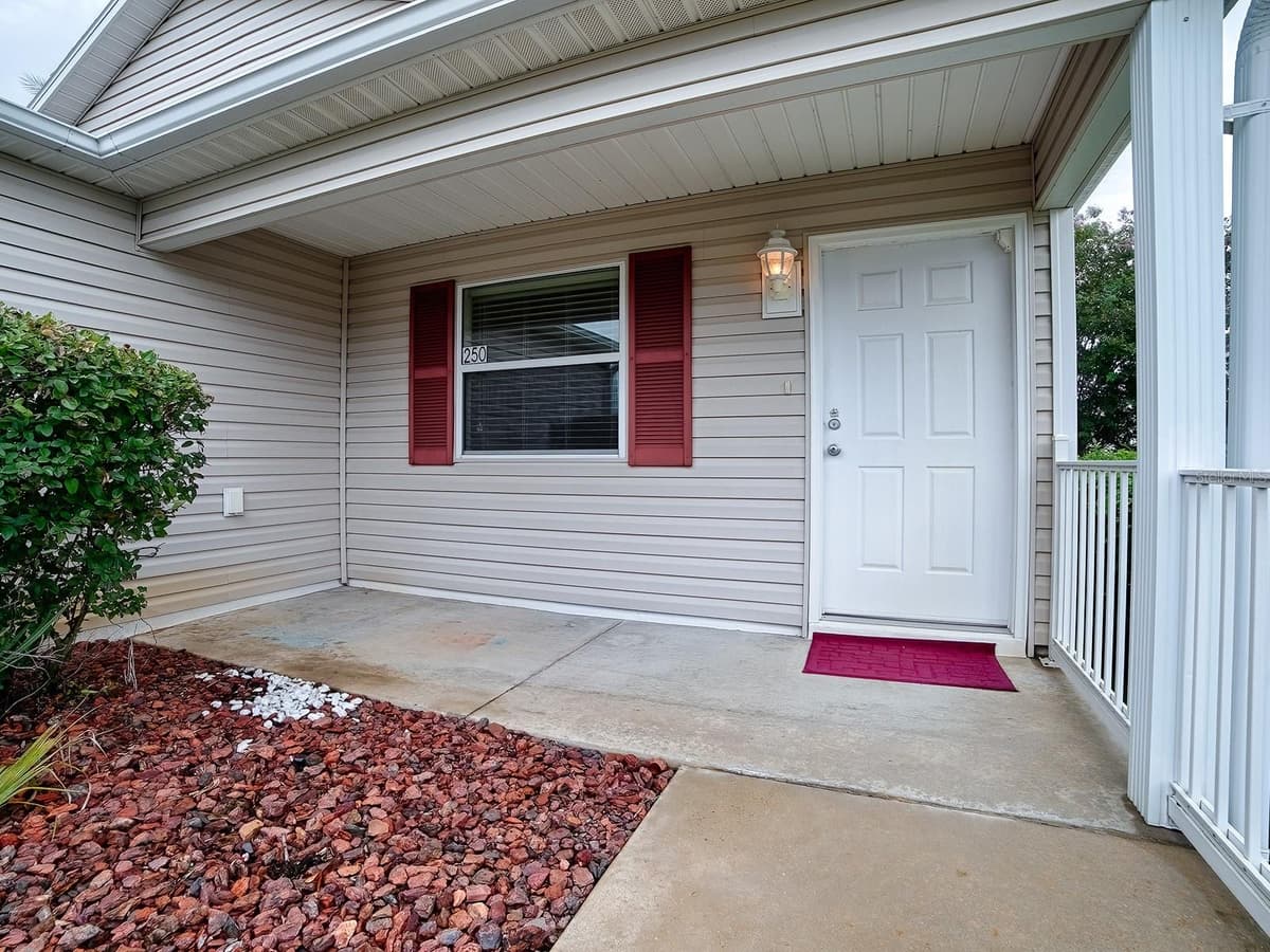 250 ARBELLA LOOP — photo 4 of 43