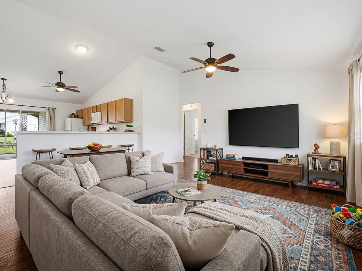 250 ARBELLA LOOP — photo 10 of 43