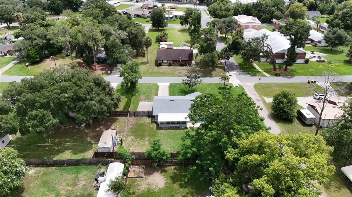 555 WINOGENE AVE — photo 34 of 34