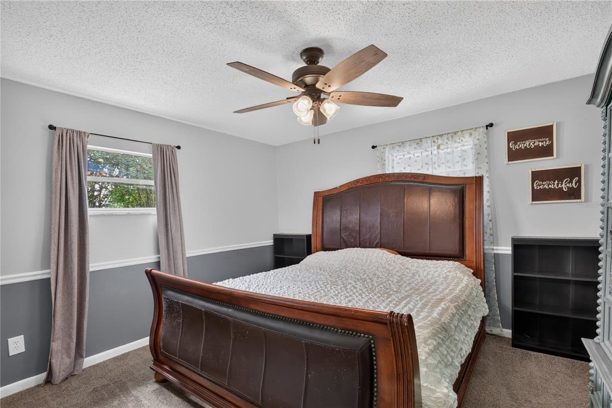 555 WINOGENE AVE — photo 15 of 34