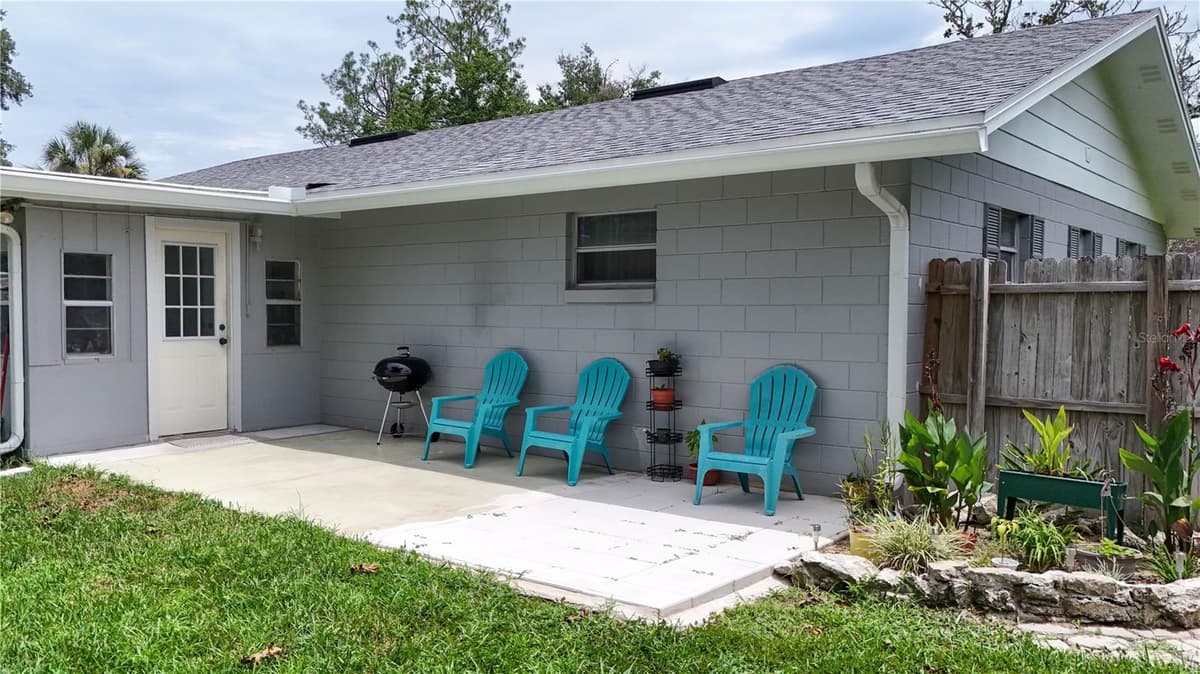 555 WINOGENE AVE — photo 23 of 34