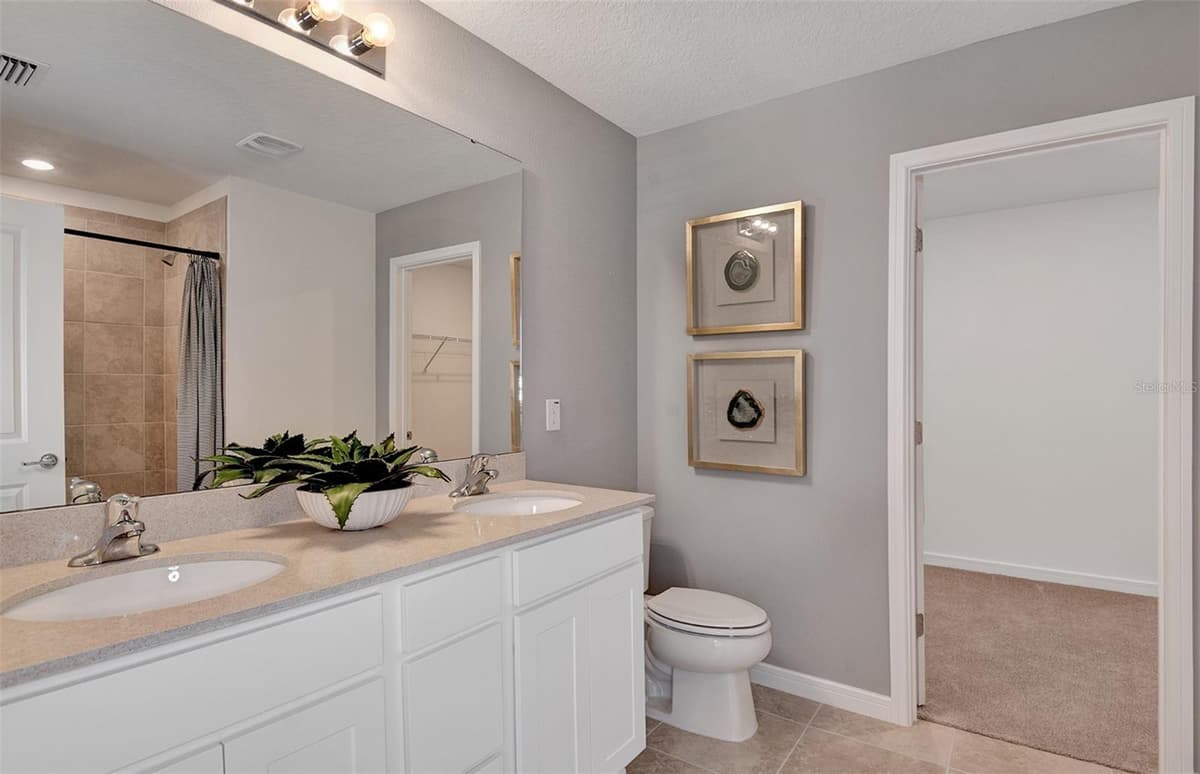 10438 HIDDEN BANKS GLEN — photo 9 of 22