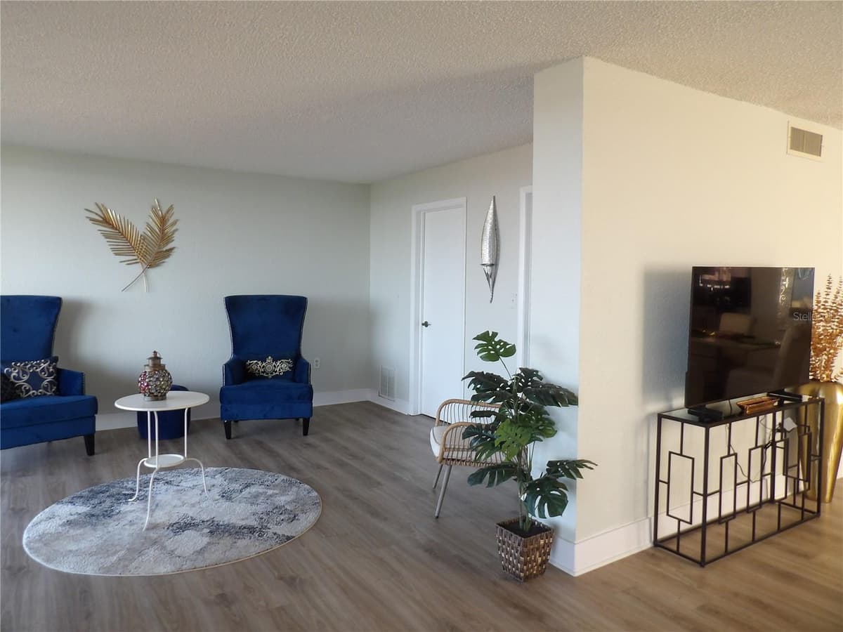 2699 SEVILLE BOULEVARD — photo 30 of 35