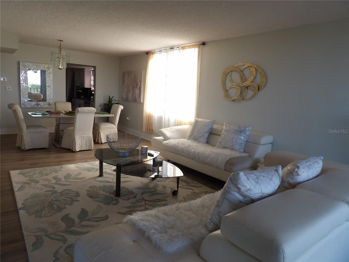 2699 SEVILLE BOULEVARD — photo 10 of 35