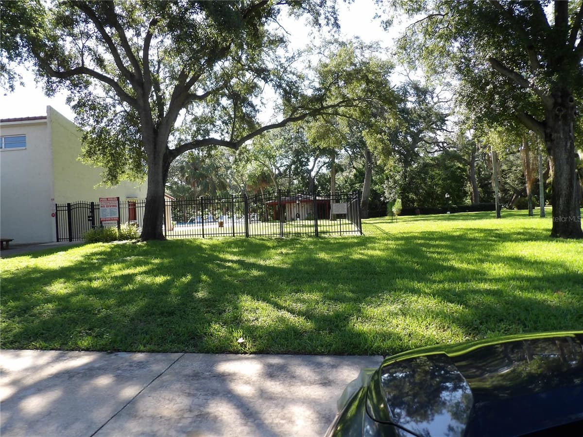 2699 SEVILLE BOULEVARD — photo 32 of 35
