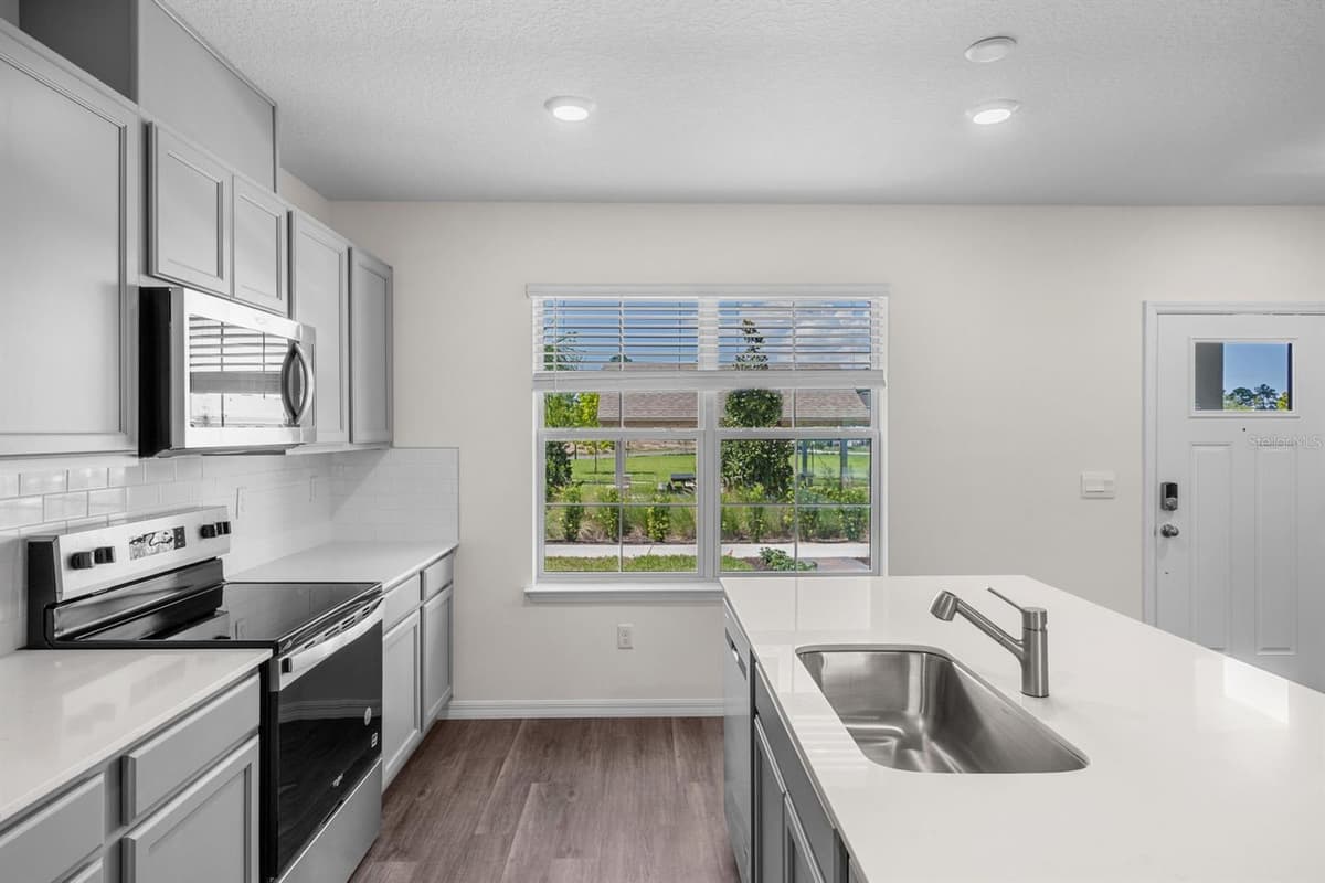 16521 BARBOURS CREEK WAY — photo 5 of 27