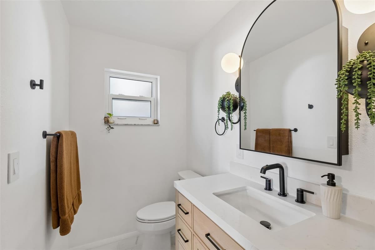 4185 WHITING DRIVE — photo 20 of 44