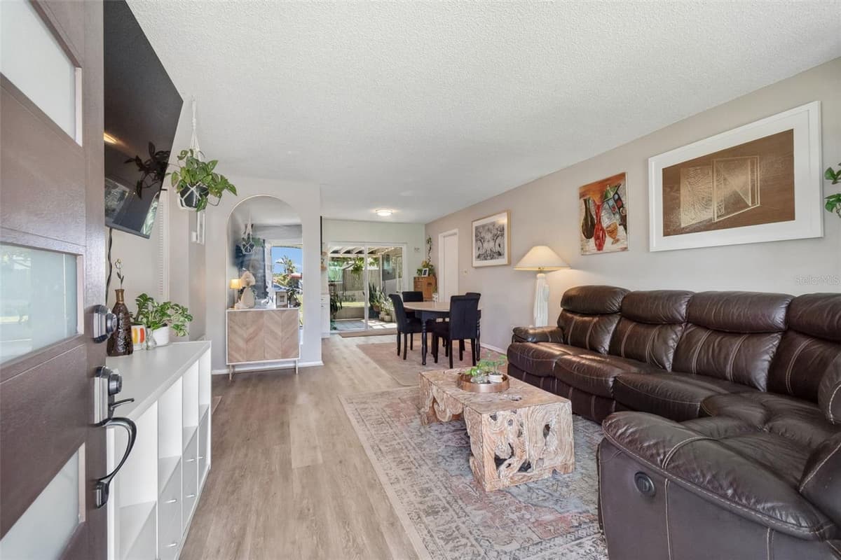 4185 WHITING DRIVE — photo 8 of 44