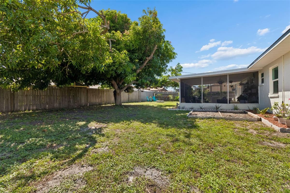4185 WHITING DRIVE — photo 37 of 44