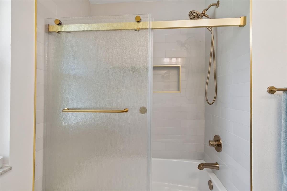 4185 WHITING DRIVE — photo 24 of 44