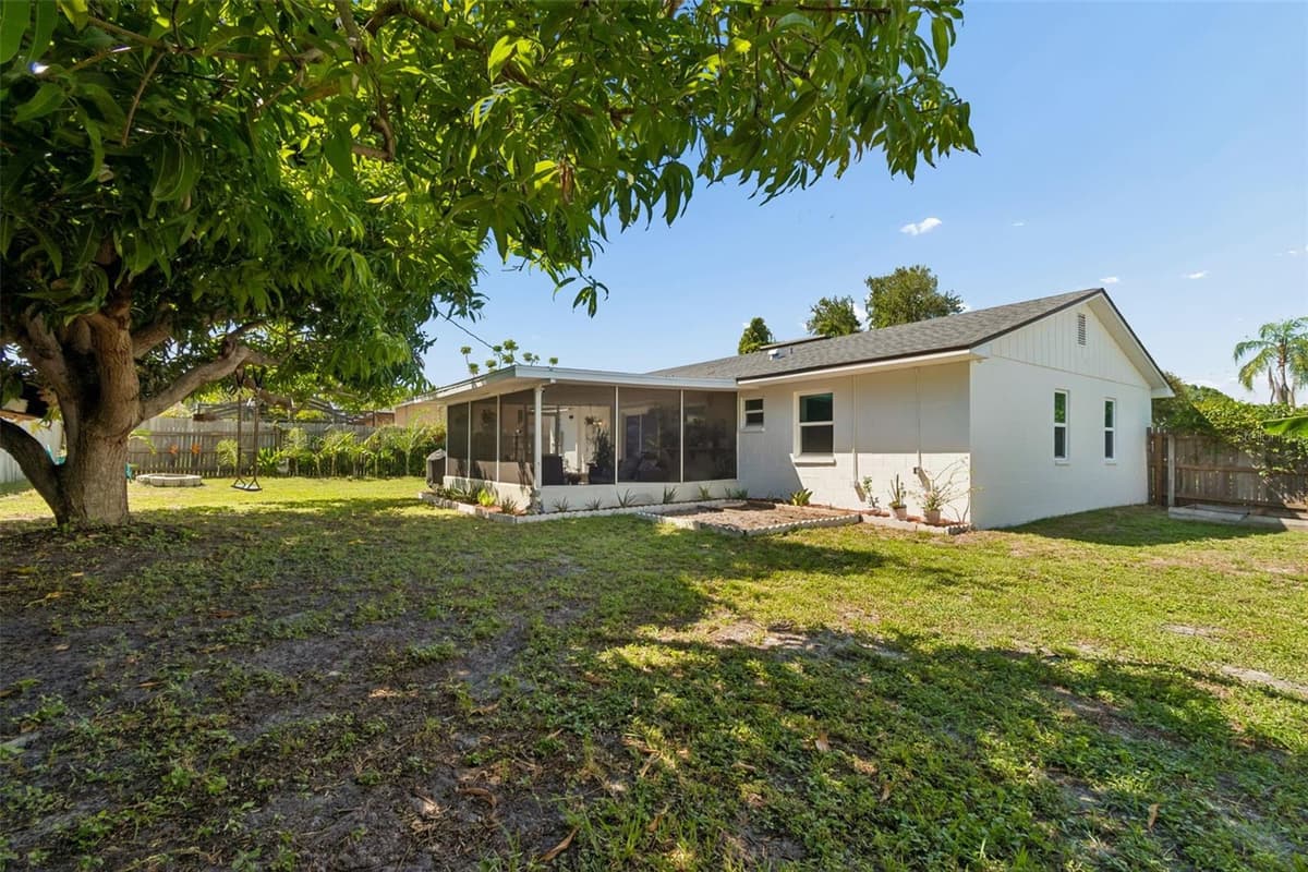4185 WHITING DRIVE — photo 36 of 44