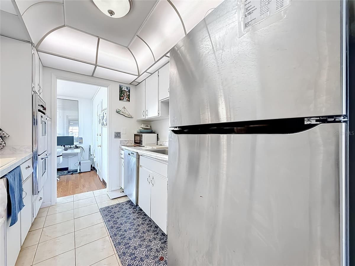 1868 SHORE DRIVE — photo 21 of 57