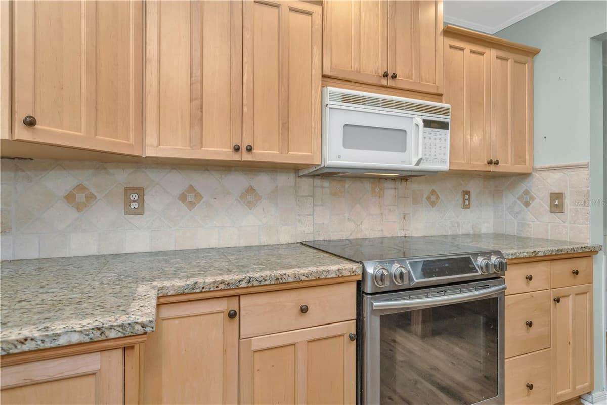 3412 LITTLE OAK STREET — photo 12 of 30