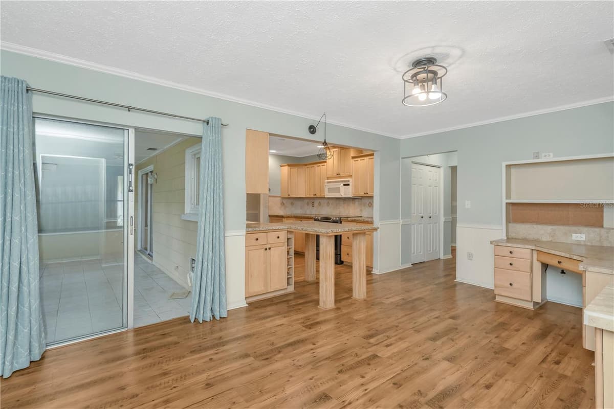 3412 LITTLE OAK STREET — photo 4 of 30