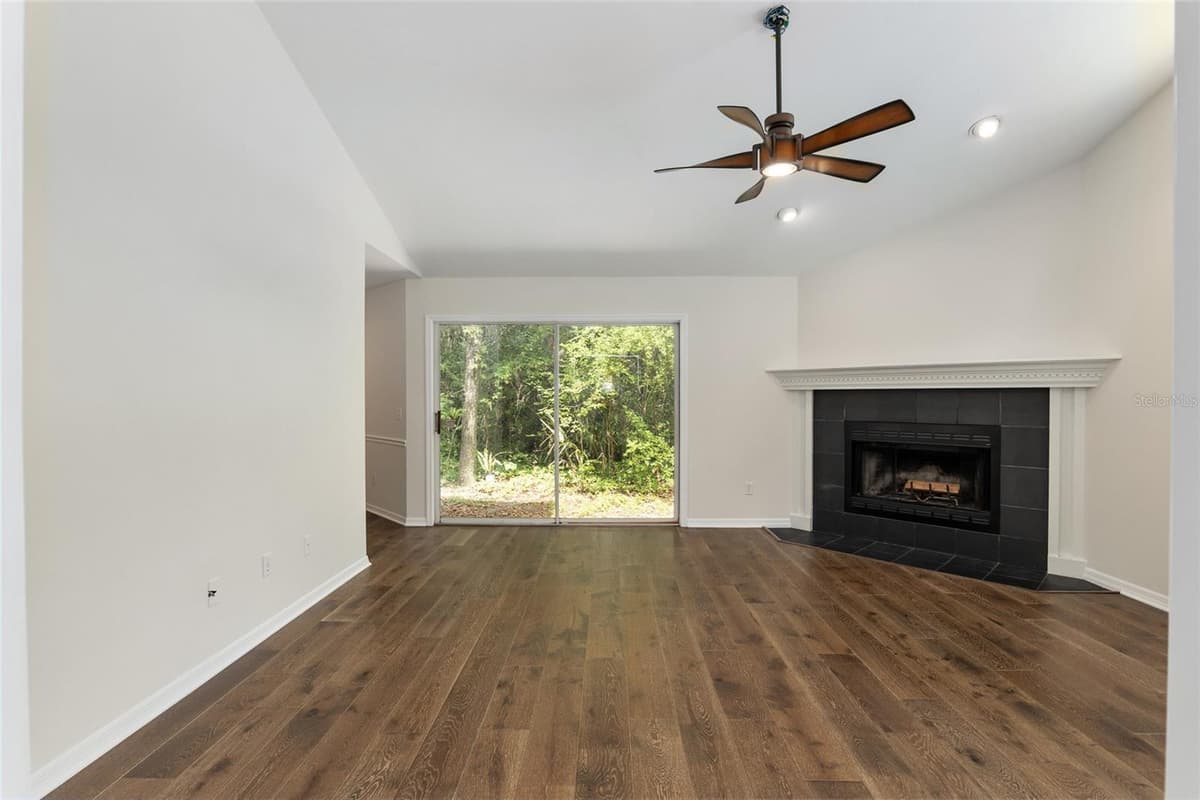 10021 42ND ROAD — photo 14 of 63