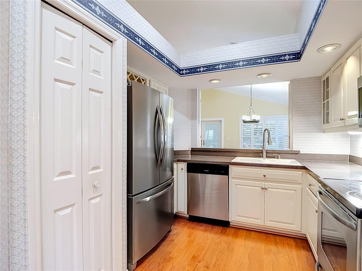 15886 SANCTUARY DRIVE — photo 14 of 64