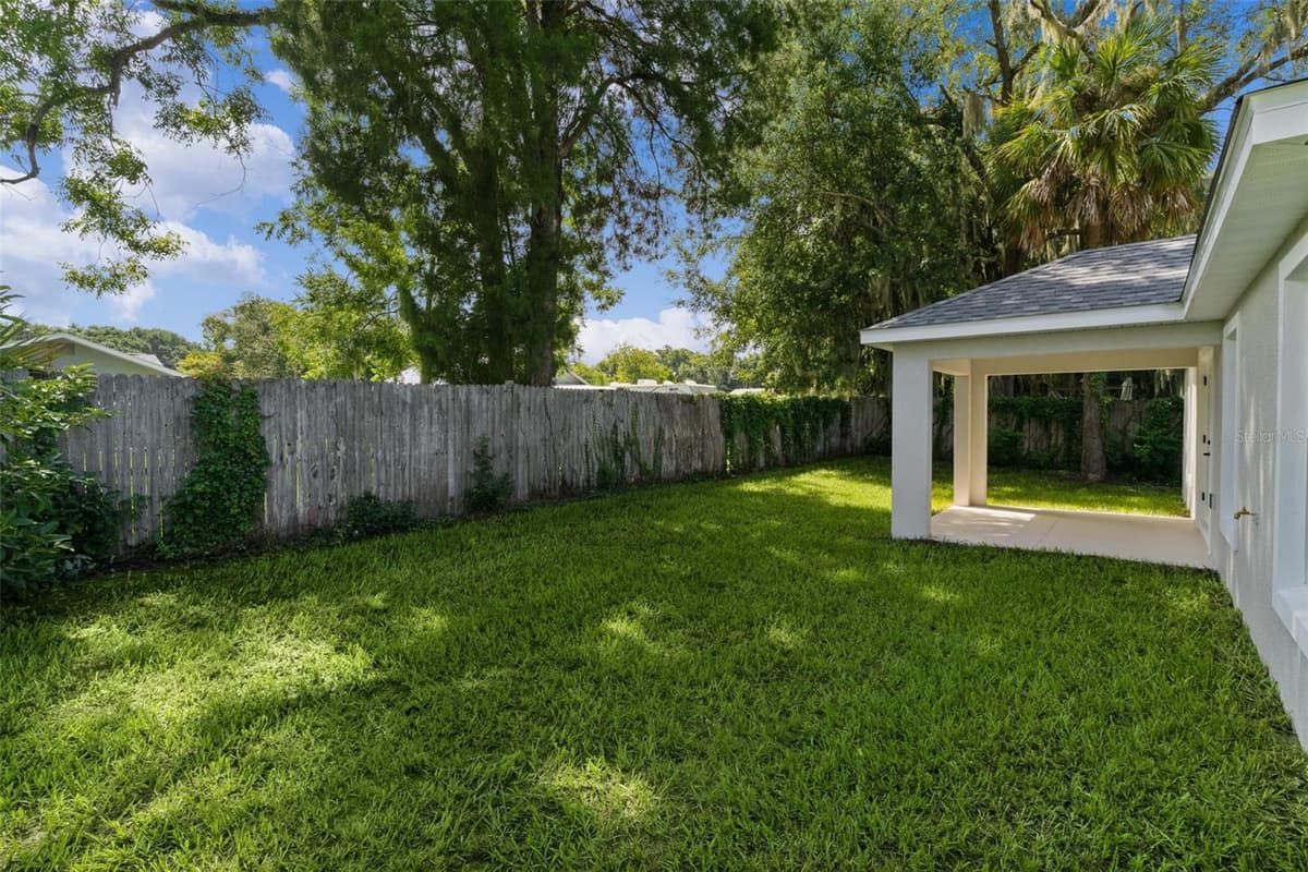 740 POWELL STREET — photo 13 of 51