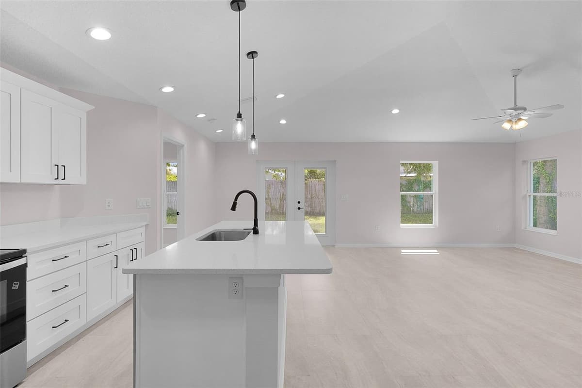 740 POWELL STREET — photo 40 of 51