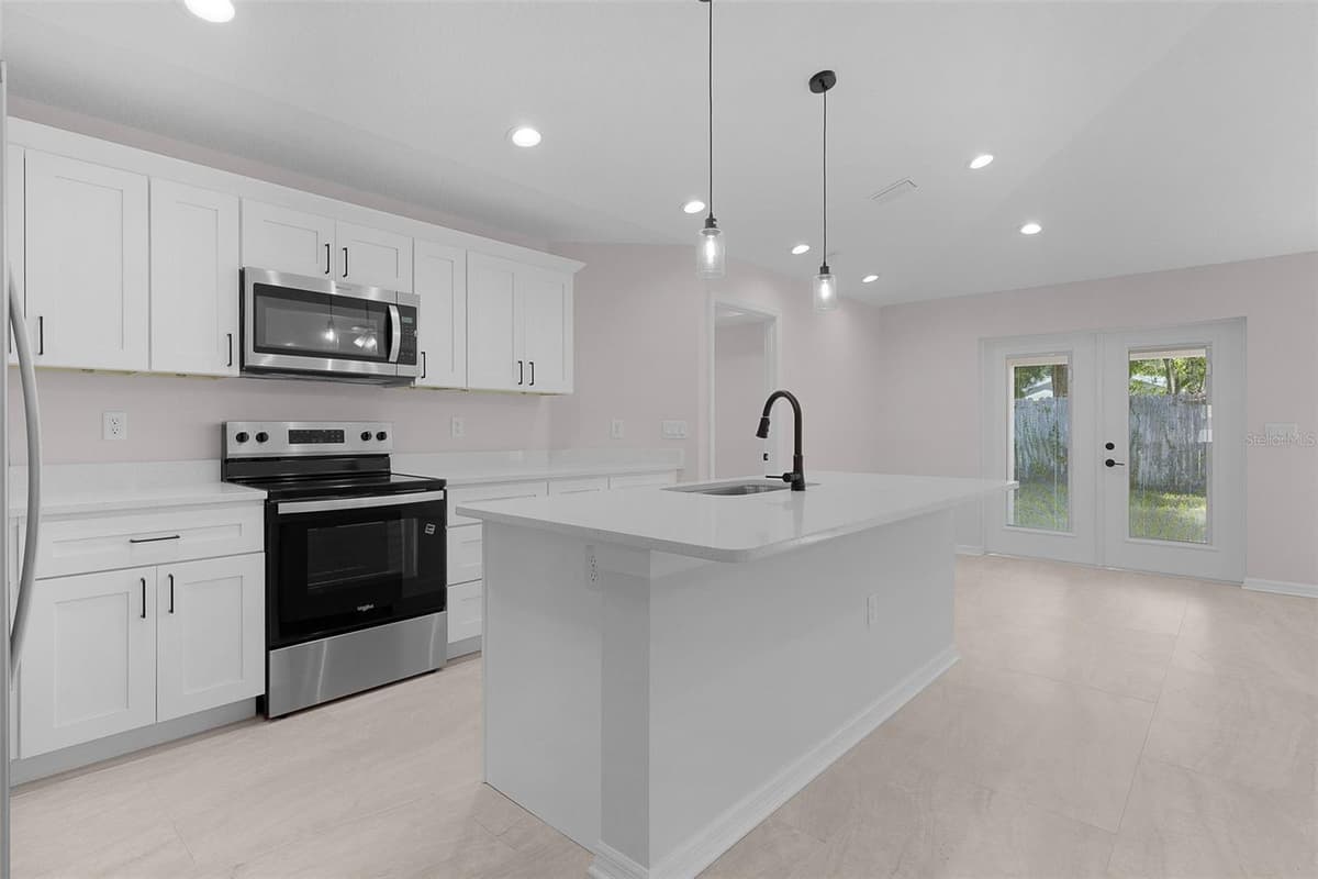 740 POWELL STREET — photo 47 of 51