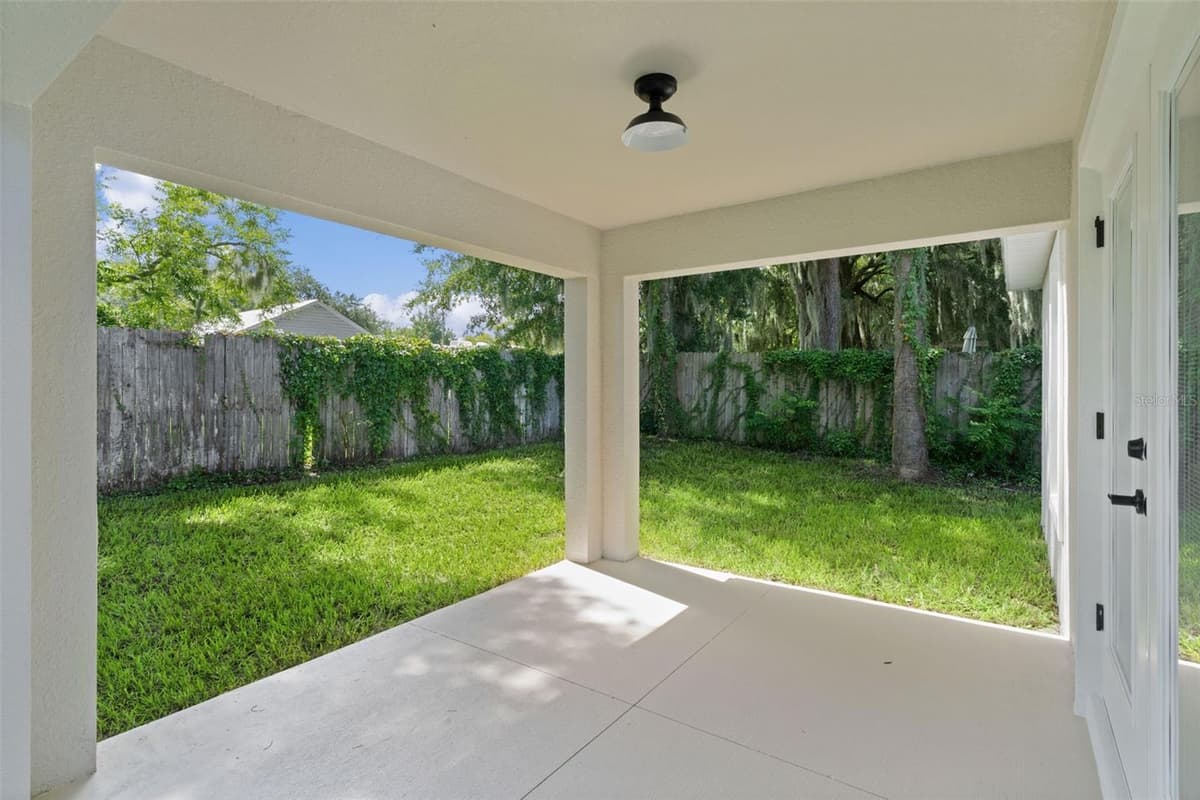 740 POWELL STREET — photo 15 of 51