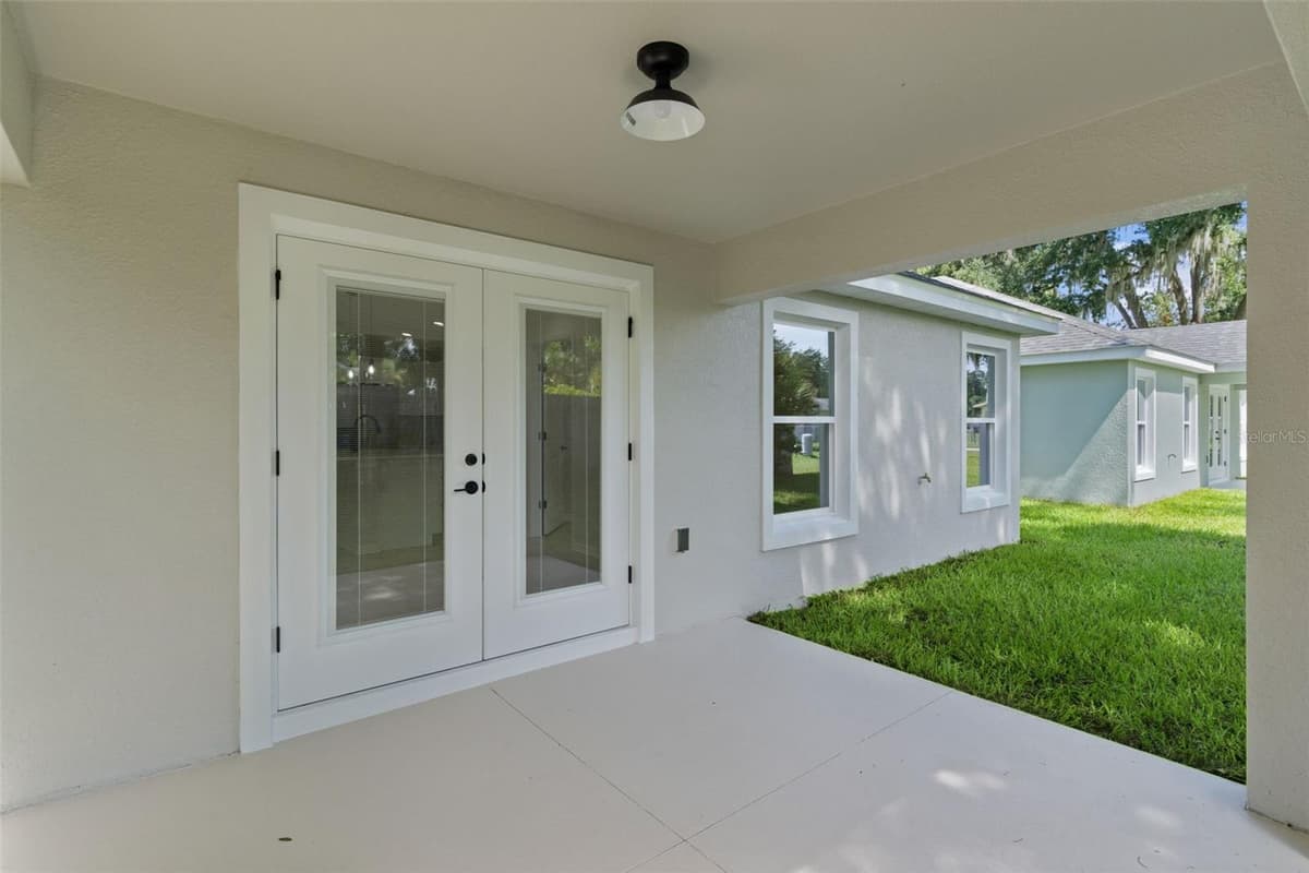 740 POWELL STREET — photo 16 of 51