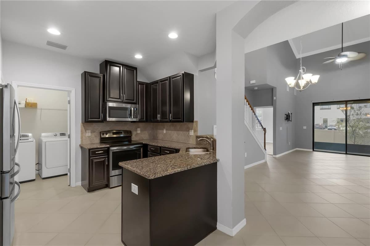 5166 BAY ISLE CIRCLE — photo 19 of 67