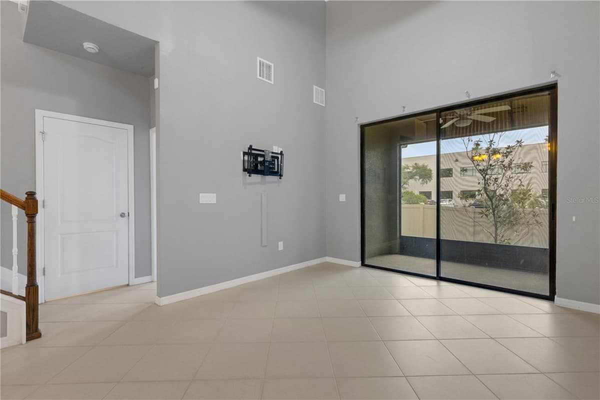5166 BAY ISLE CIRCLE — photo 13 of 67