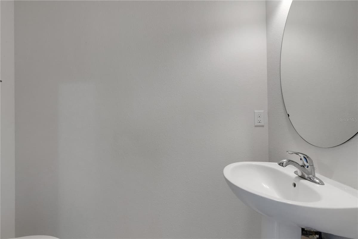 5166 BAY ISLE CIRCLE — photo 27 of 67