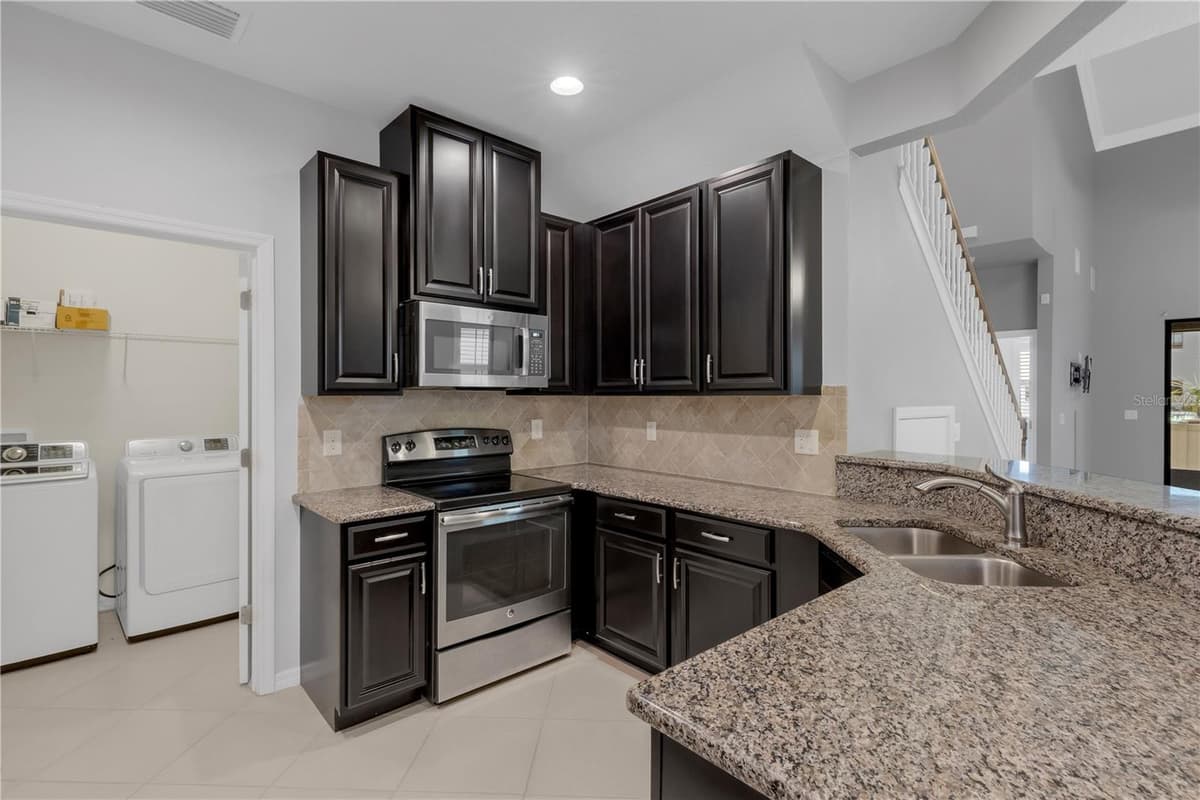 5166 BAY ISLE CIRCLE — photo 20 of 67