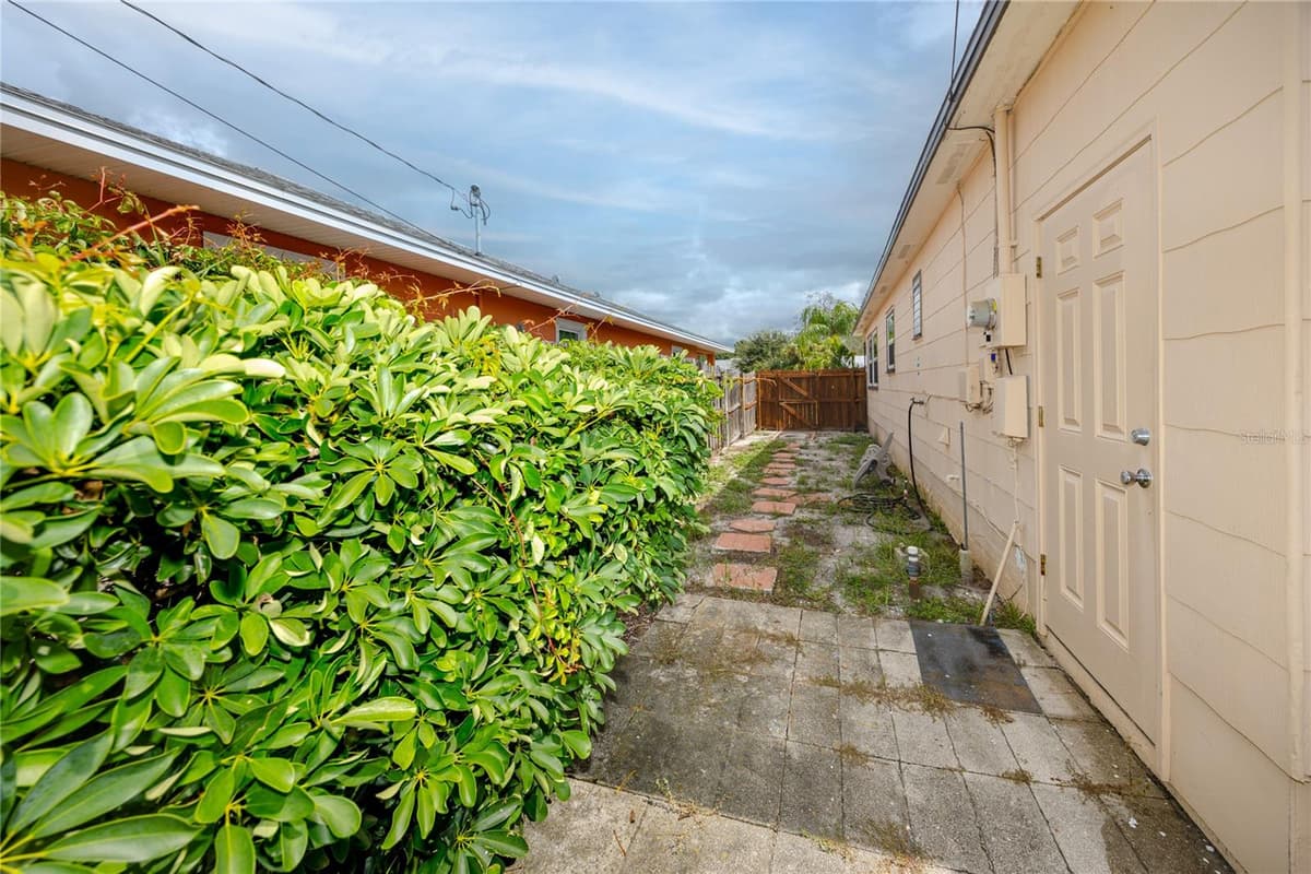 6210 4TH AVENUE — photo 31 of 44