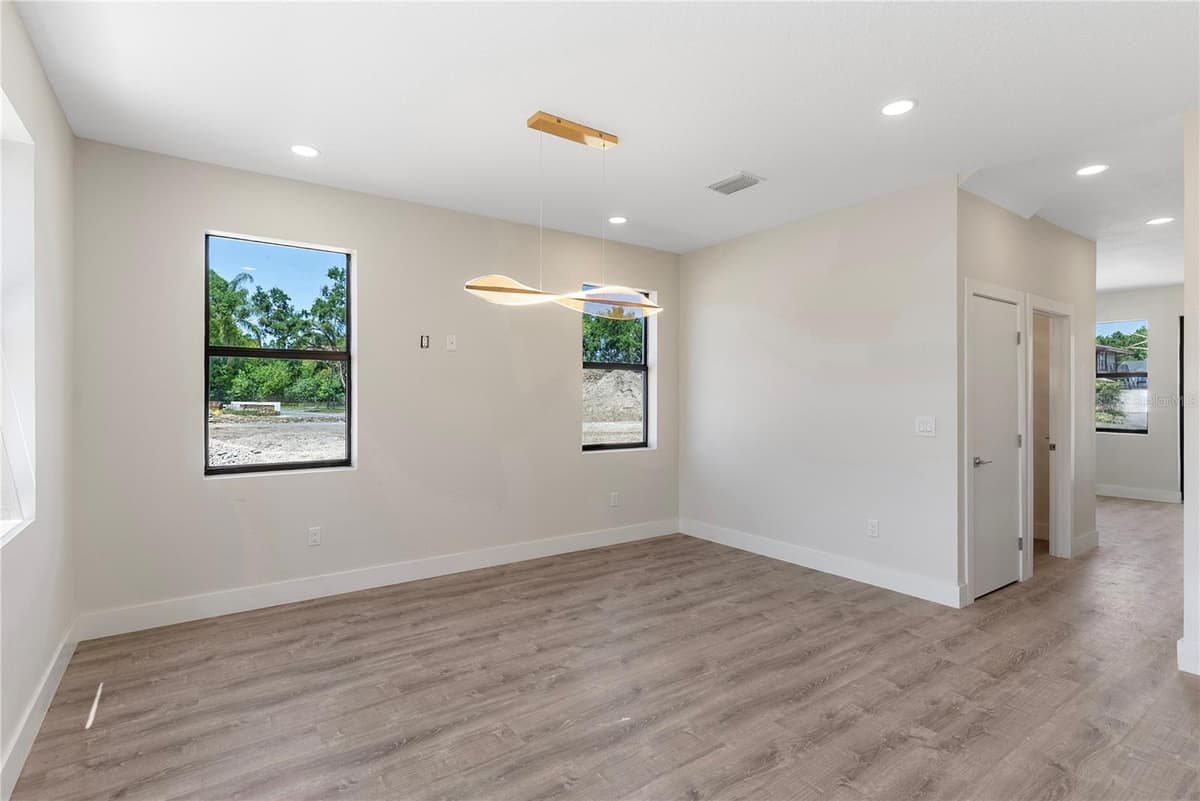 8456 MODANO PLACE — photo 31 of 32