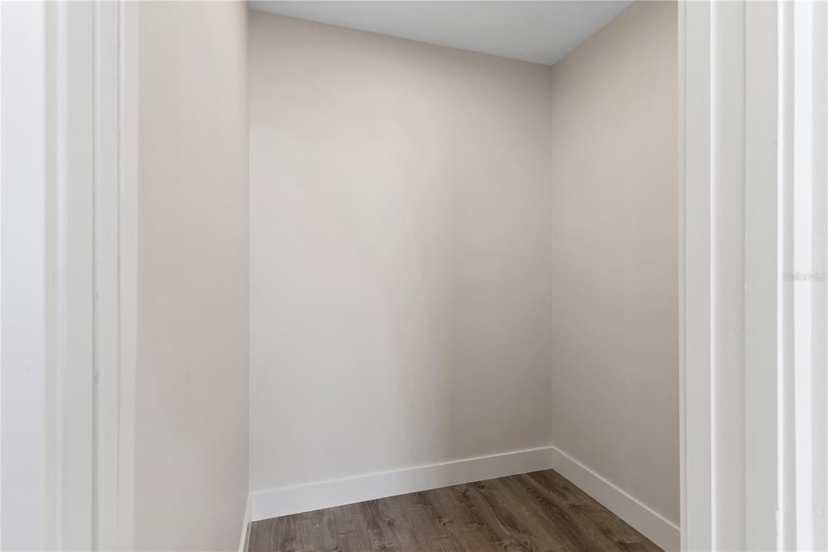 8456 MODANO PLACE — photo 14 of 32