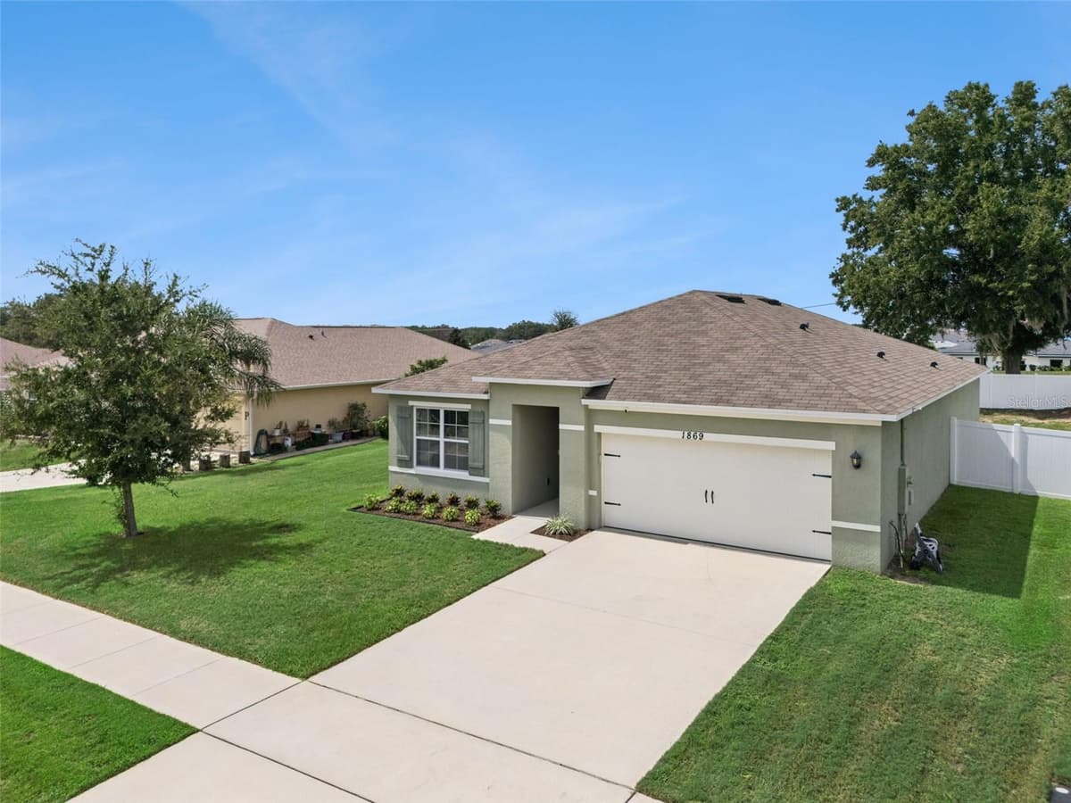 1869 SUNSET RIDGE DRIVE — photo 2 of 36
