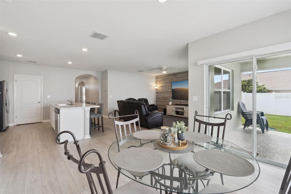 1869 SUNSET RIDGE DRIVE — photo 9 of 36